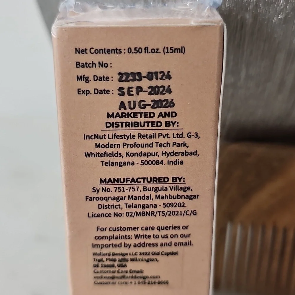 Vēdix Roha Rosemary Essential Oil & Comb - Picture 7 of 9